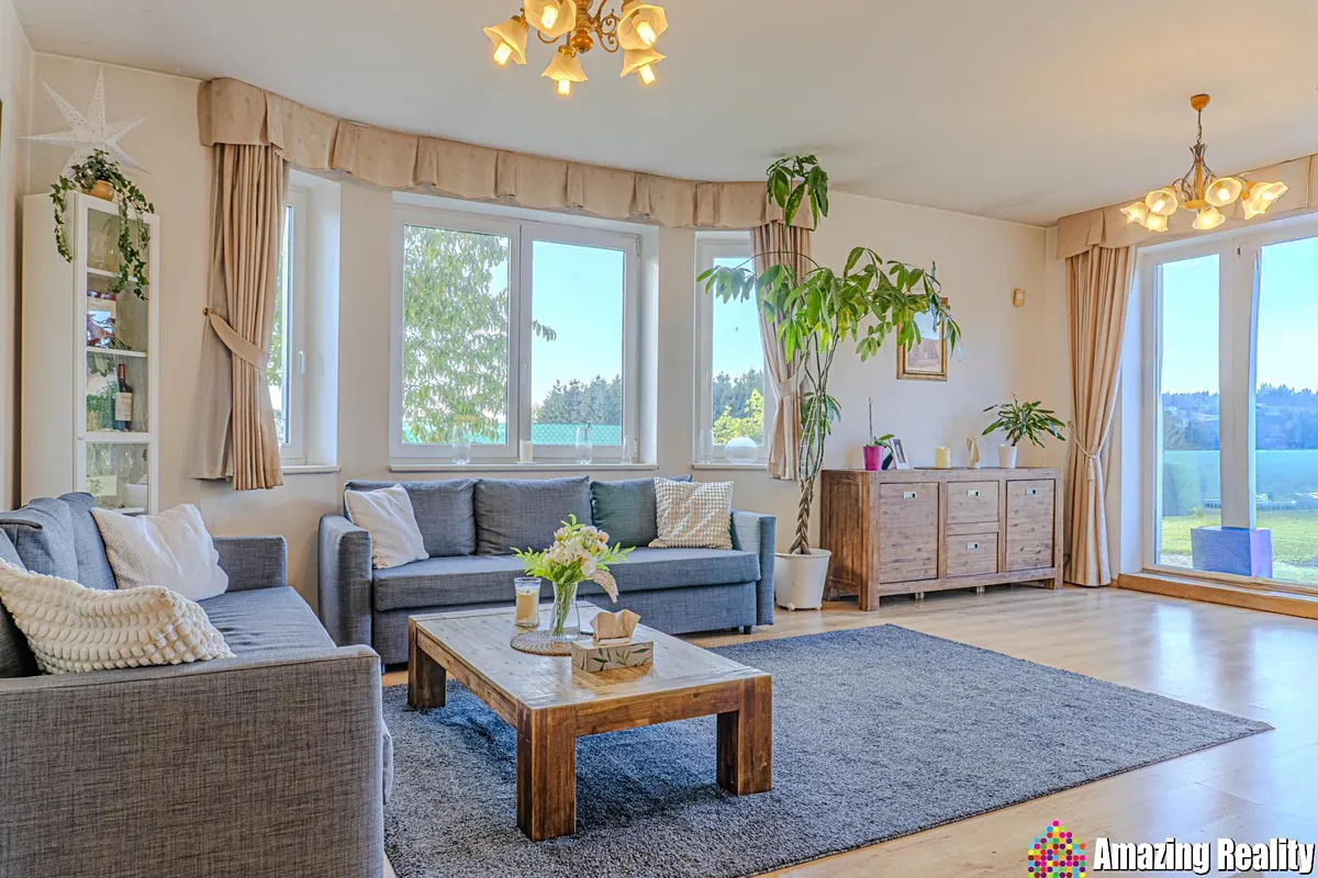 Prodej rodinného domu 238 m², pozemek 1185 m²